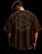 Camiseta Oversized Religiosa - Medalha de São Bento Gold