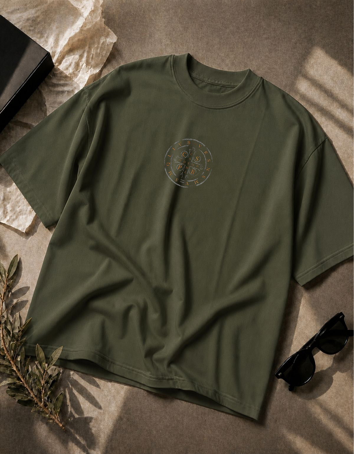 Camiseta Oversized Religiosa - Medalha de São Bento Gold