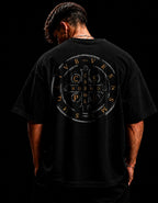 Camiseta Oversized Religiosa - Medalha de São Bento Gold